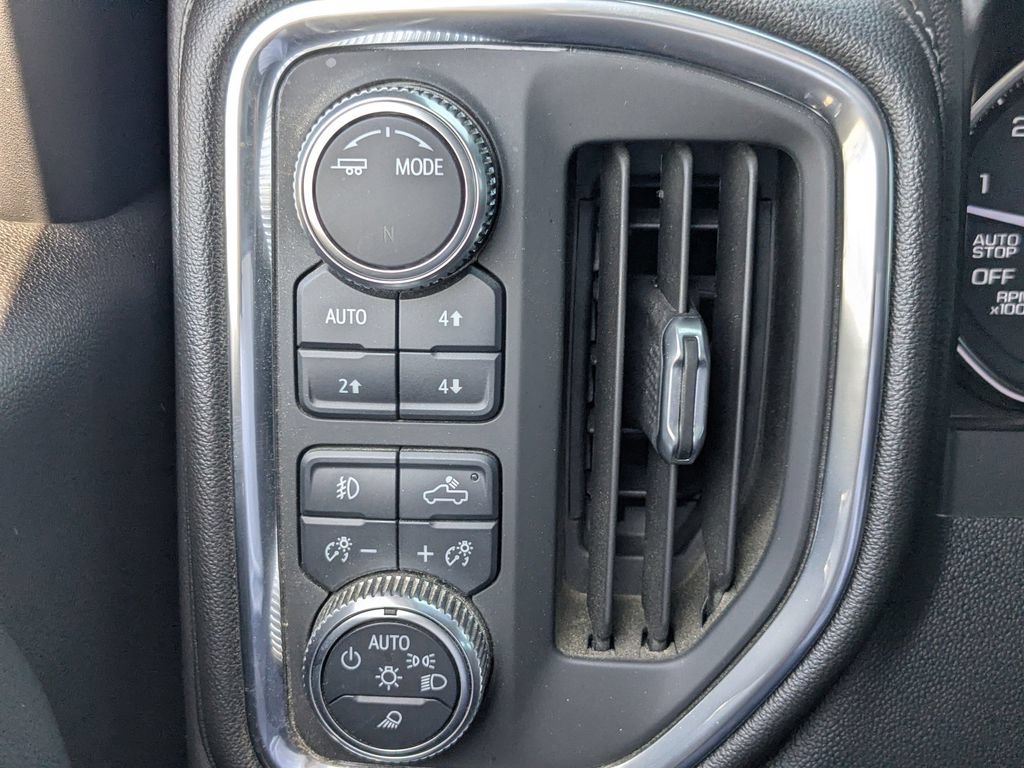 Used 2021 GMC Sierra 1500 SLT w/ SLT Premium Plus Package AWD/4WD image 28