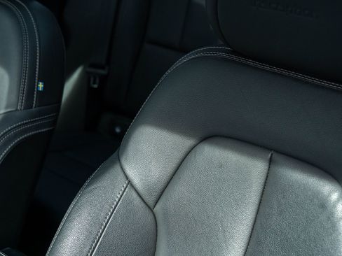 Used 2020 Volvo XC40 T5 Inscription image 20