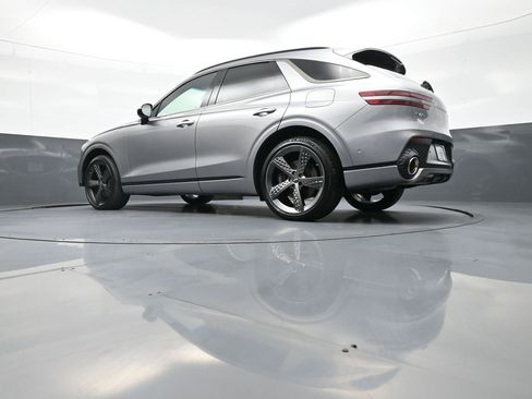 Used 2023 Genesis GV70 2.5T w/ Sport Prestige Package image 32