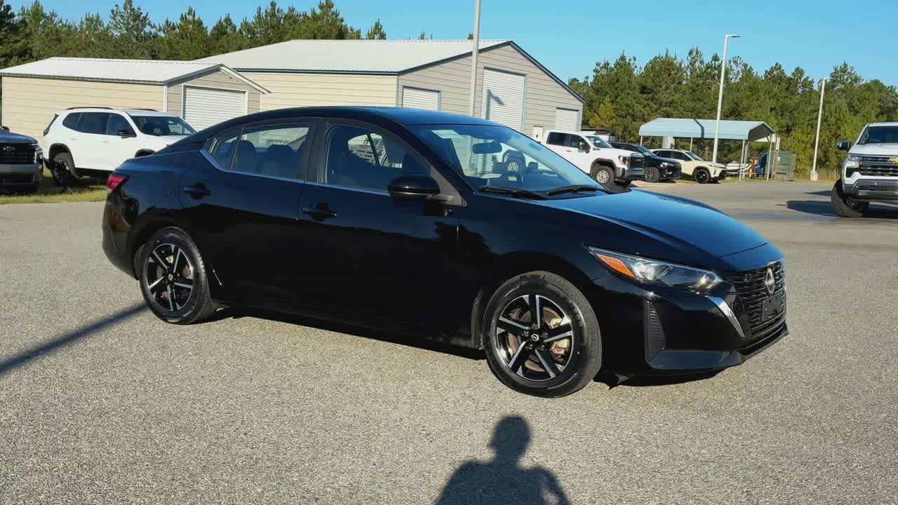 Used 2025 Nissan Sentra SV FWD image 2