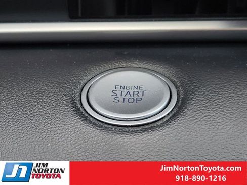 Used 2021 Hyundai Elantra SEL w/ Convenience Package image 22