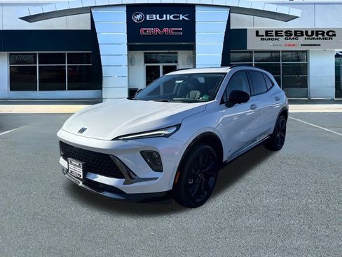 New 2025 Buick Envision Sport Touring image 3