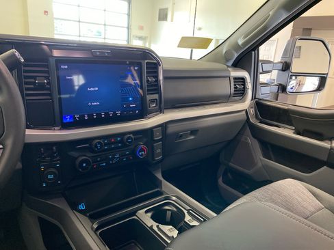 New 2026 Ford F350 XLT w/ XLT Premium Package AWD/4WD image 12