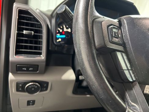 Used 2017 Ford F150 XLT w/ Equipment Group 302A Luxury image 29