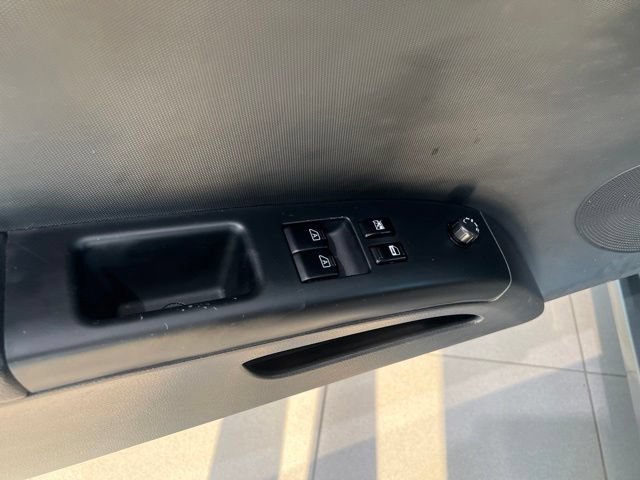 Used 2005 Nissan 350Z Grand Touring RWD image 12