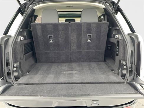 Used 2023 Land Rover Range Rover Long Wheelbase SE image 50