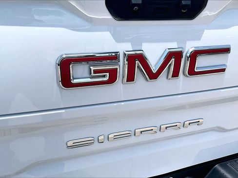 Used 2025 GMC Sierra 1500 SLT RWD image 31