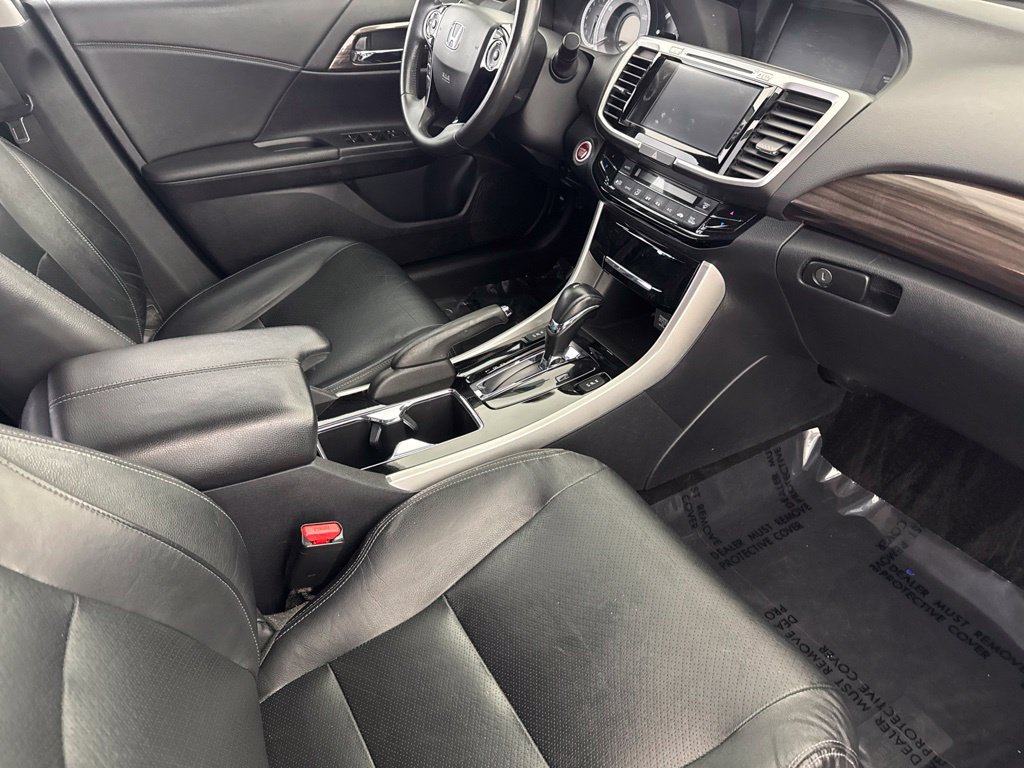 Used 2016 Honda Accord EX-L image 32