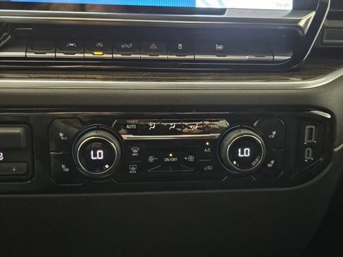 Used 2025 Chevrolet Silverado 1500 RST AWD/4WD image 30