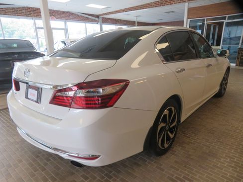 Used 2016 Honda Accord EX-L image 66
