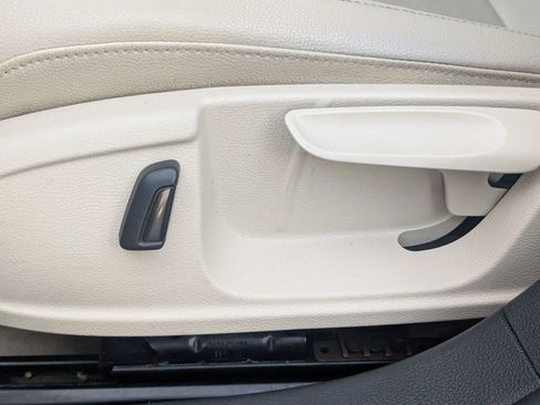 Used 2013 Volkswagen Jetta SE image 16