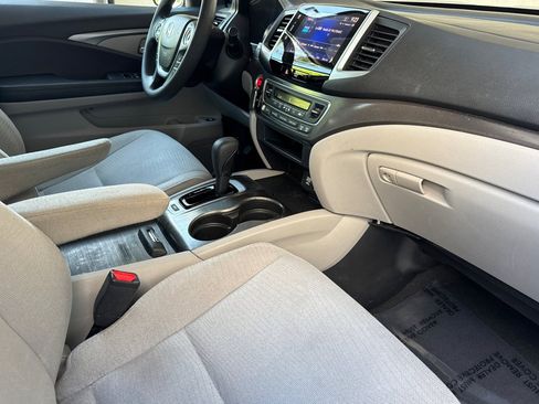 Used 2017 Honda Pilot EX image 34