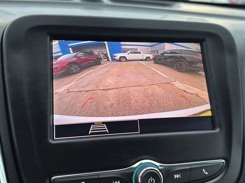 Used 2023 Chevrolet Equinox LS w/ LS Convenience Package image 34