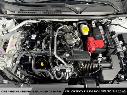 Certified 2025 Nissan Sentra SR FWD image 28