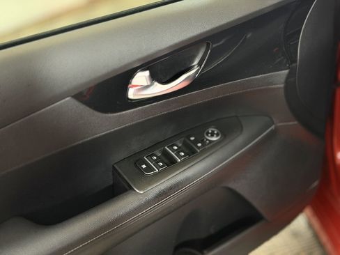 Used 2023 Kia Forte GT-Line w/ GT-Line Premium Package image 21