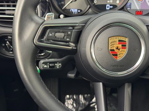 Used 2023 Porsche Macan image 21