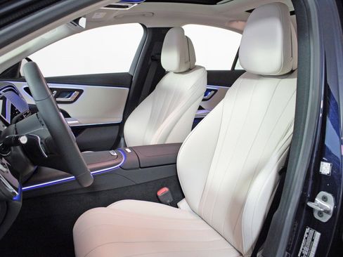 New 2026 Mercedes-Benz E 350 4MATIC Sedan image 12