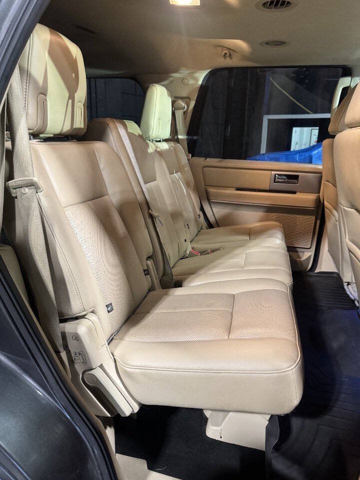 Used 2016 Ford Expedition Limited w/ Equipment Group 301A AWD/4WD image 8