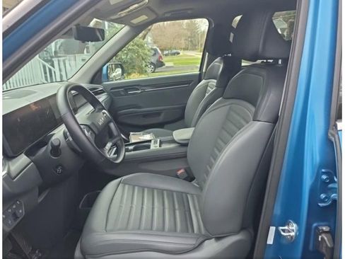 Used 2024 Kia EV9 Land AWD/4WD image 5