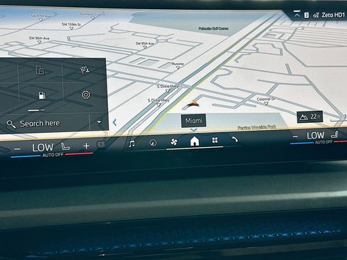 Certified 2025 BMW 230i Coupe w/ Convenience Package image 13