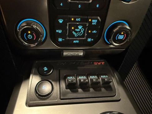 Used 2013 Ford F150 Raptor w/ Luxury Equipment Group image 34