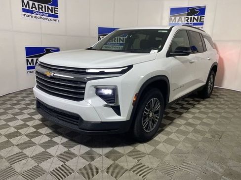 Certified 2025 Chevrolet Traverse LT image 14