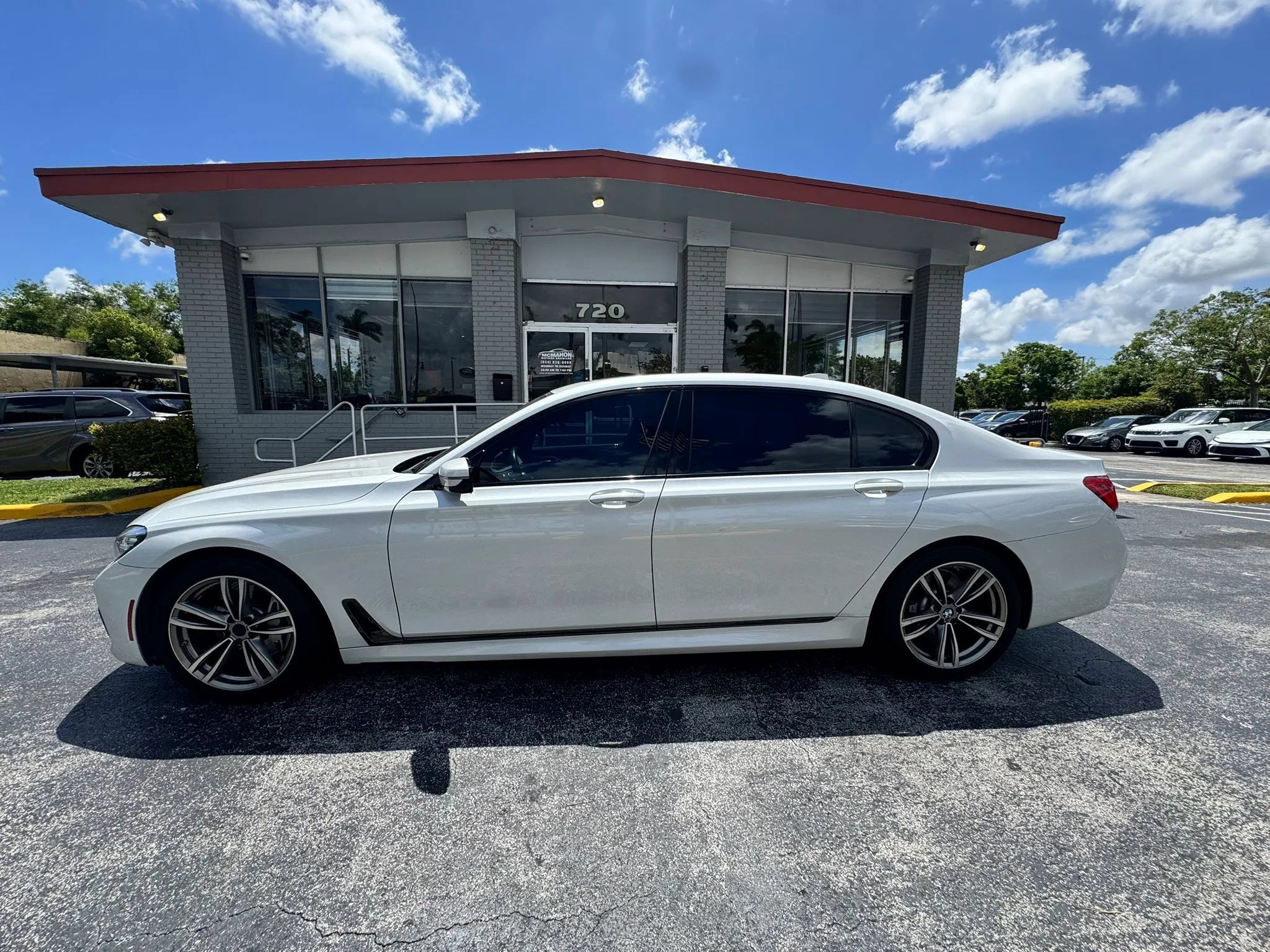 Used 2019 BMW 740i w/ M Sport Package RWD image 8