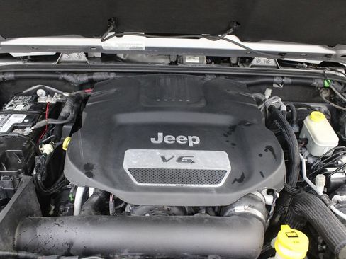 Used 2017 Jeep Wrangler Unlimited Rubicon AWD/4WD image 28
