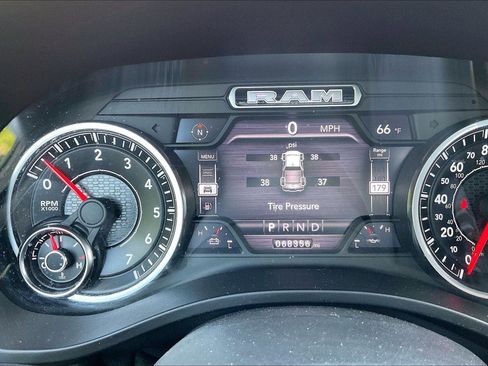 Used 2020 RAM 1500 Big Horn AWD/4WD image 20