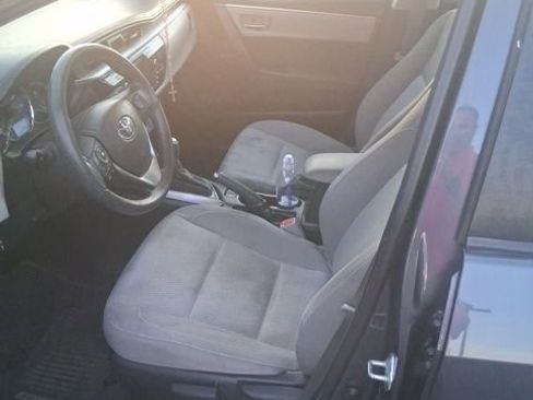 Used 2016 Toyota Corolla LE image 4