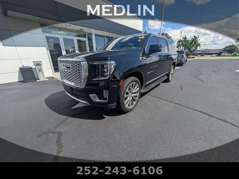 Used 2022 GMC Yukon XL Denali AWD/4WD image 1