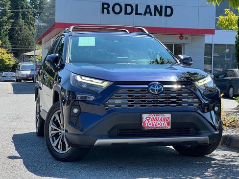 Certified 2022 Toyota RAV4 Limited w/ Limited Grade Weather Package AWD/4WD image 1