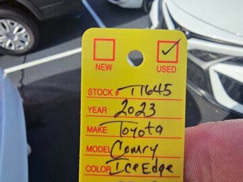 Used 2023 Toyota Camry SE image 10