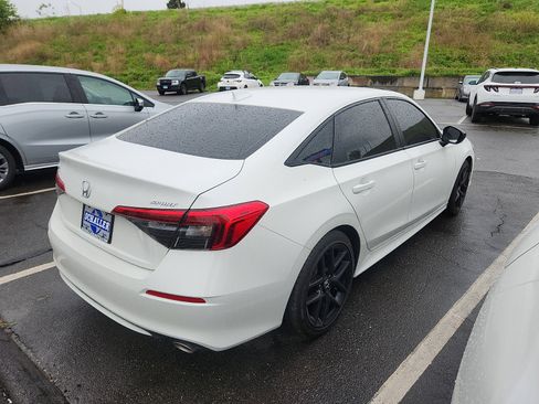 Used 2024 Honda Civic Sport image 4