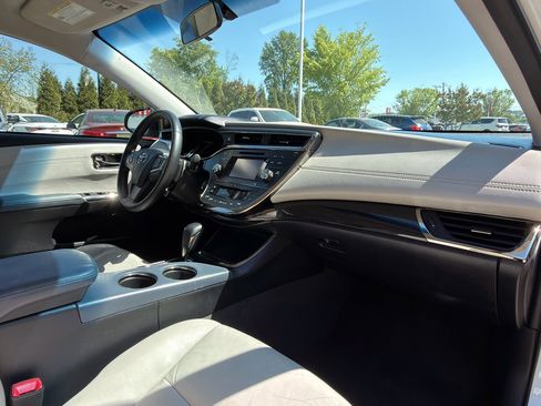 Used 2013 Toyota Avalon XLE image 14
