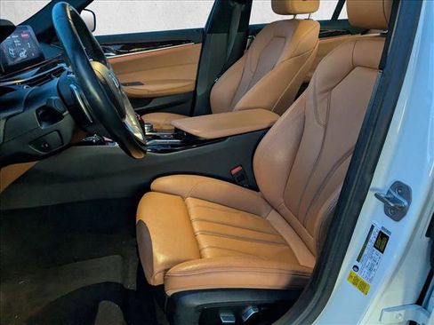 Used 2019 BMW 540i w/ Convenience Package image 15