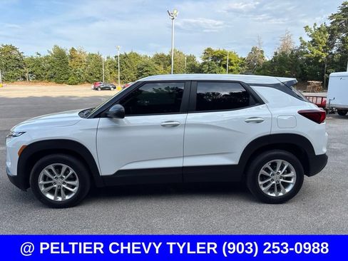 Used 2024 Chevrolet TrailBlazer LS w/ LS Convenience Package FWD image 4
