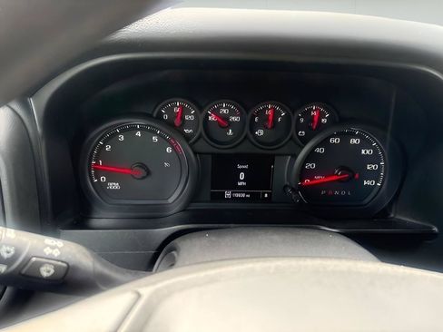 Used 2019 Chevrolet Silverado 1500 Custom Trail Boss w/ Custom Convenience Package AWD/4WD image 30