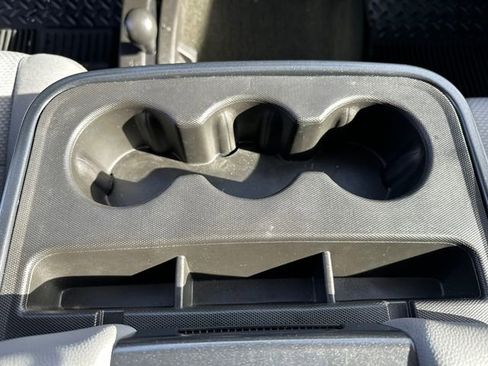 Used 2018 Chevrolet Silverado 1500 Custom w/ Custom Convenience Package image 32