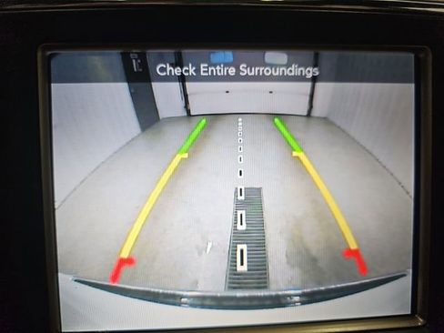 Used 2014 Jeep Grand Cherokee Limited w/ Luxury Group II AWD/4WD image 20