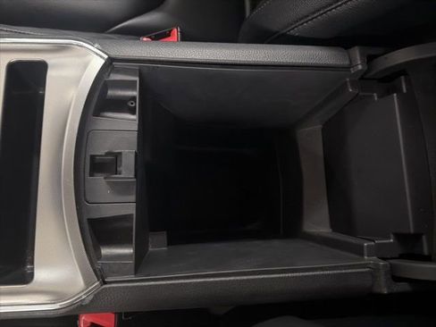 Used 2024 Ford Edge Titanium image 35