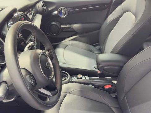 Used 2019 MINI Cooper 4-Door Hardtop w/ Signature Upholstery Package FWD image 20