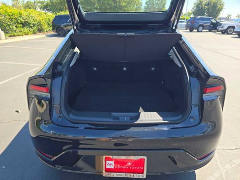 Used 2025 Toyota Prius XLE image 15