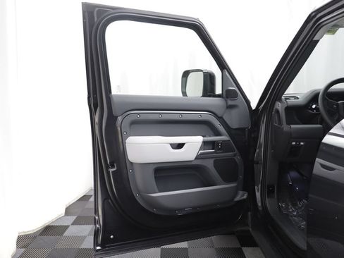 Certified 2026 Land Rover Defender 130 S AWD/4WD image 4