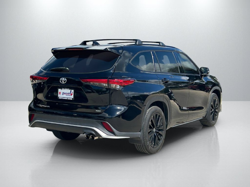Used 2023 Toyota Highlander XSE FWD image 5