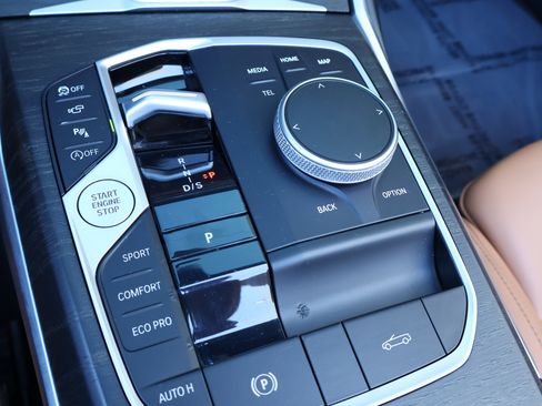 Used 2024 BMW 430i Convertible w/ Convenience Package image 25