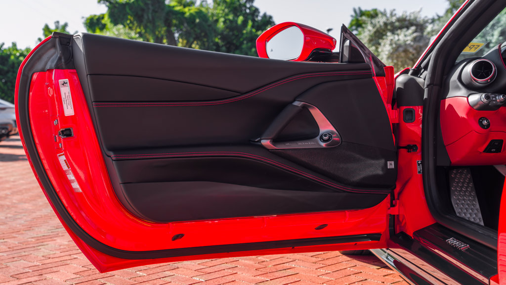 Used 2023 Ferrari 812 GTS RWD image 13
