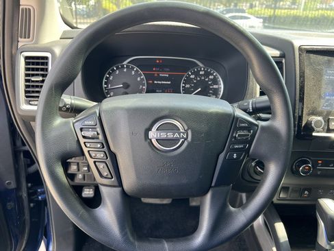 Used 2023 Nissan Frontier SV w/ Technology Package AWD/4WD image 6
