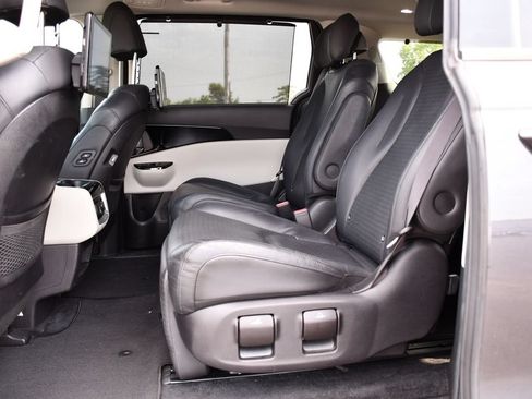 Used 2022 Kia Carnival SX Prestige FWD image 20