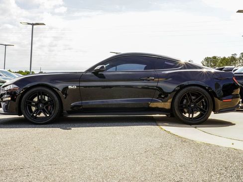 Used 2019 Ford Mustang GT Premium w/ GT Performance Package RWD image 9